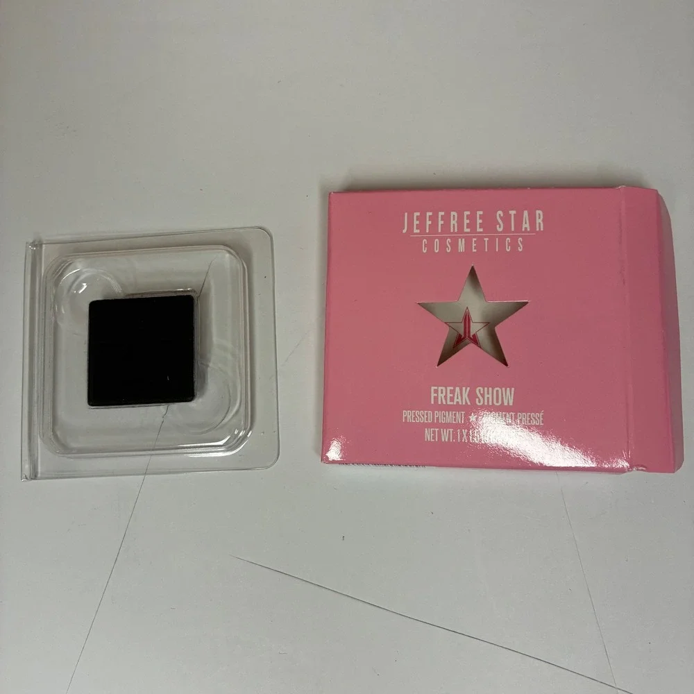 Jeffree Star Cosmetics Artistry Eyeshadow Magnetic Palette + 2 Minis Queen Freak